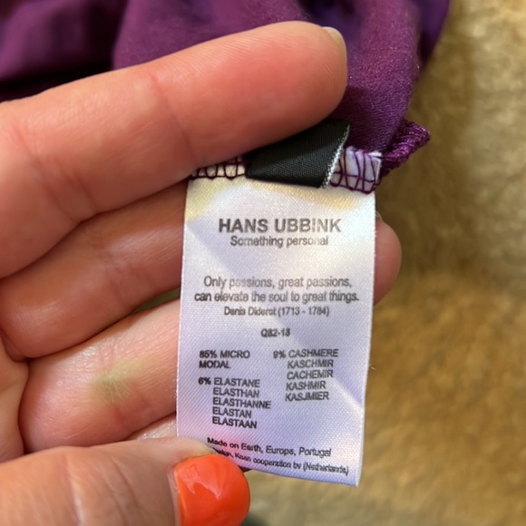 Ultra Comfy and Lux Material Dress by Hand Ubbink - Picture 4 of 4